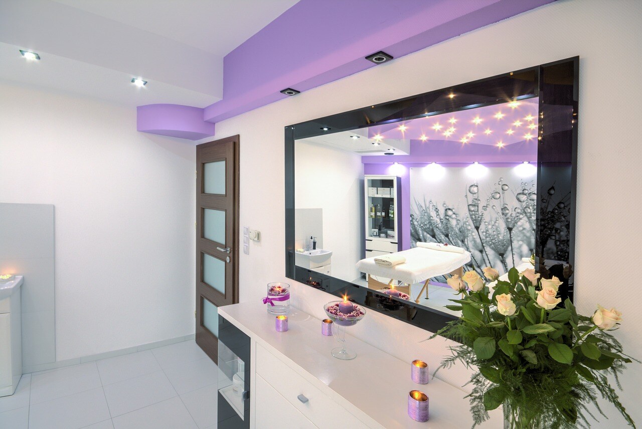 Why UAE Salons Need an All-in-One Payment & Tipping System